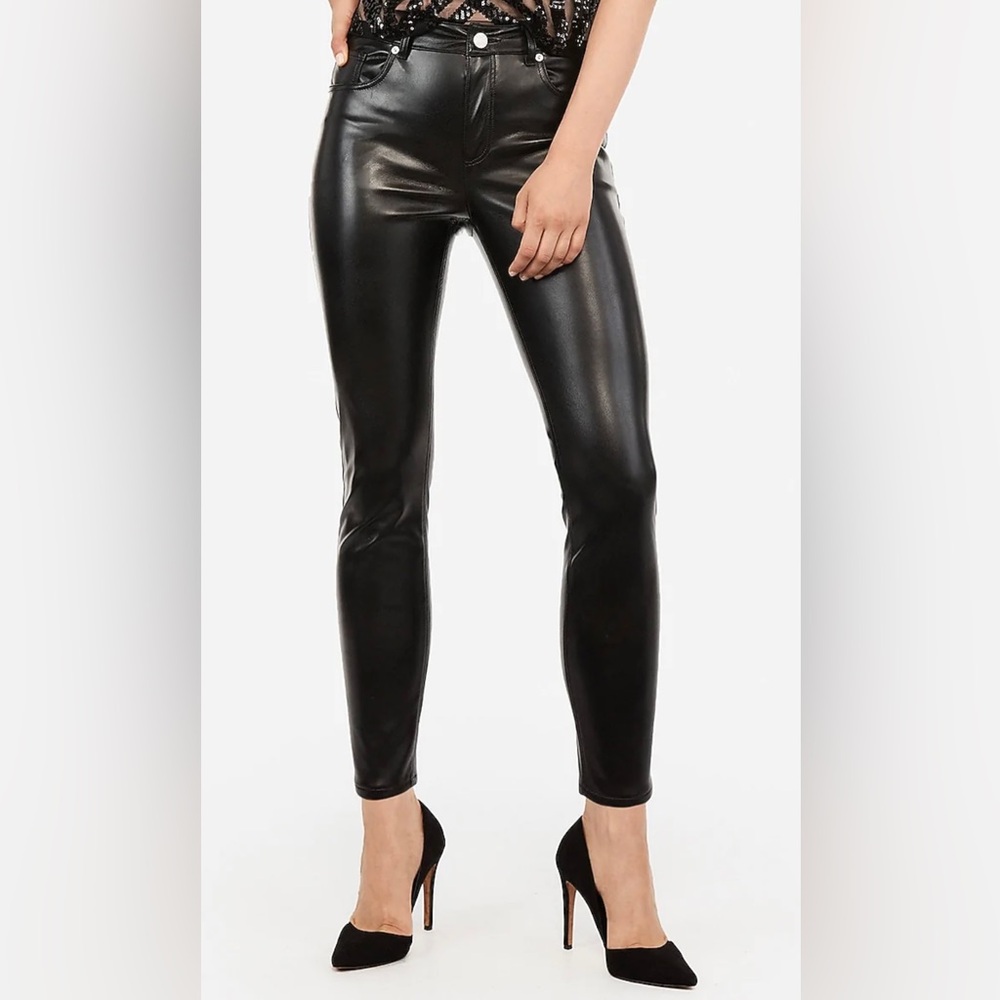 EXPRESS Ankle Legging High Rise Faux leather Black Size 6 Women’s Like New